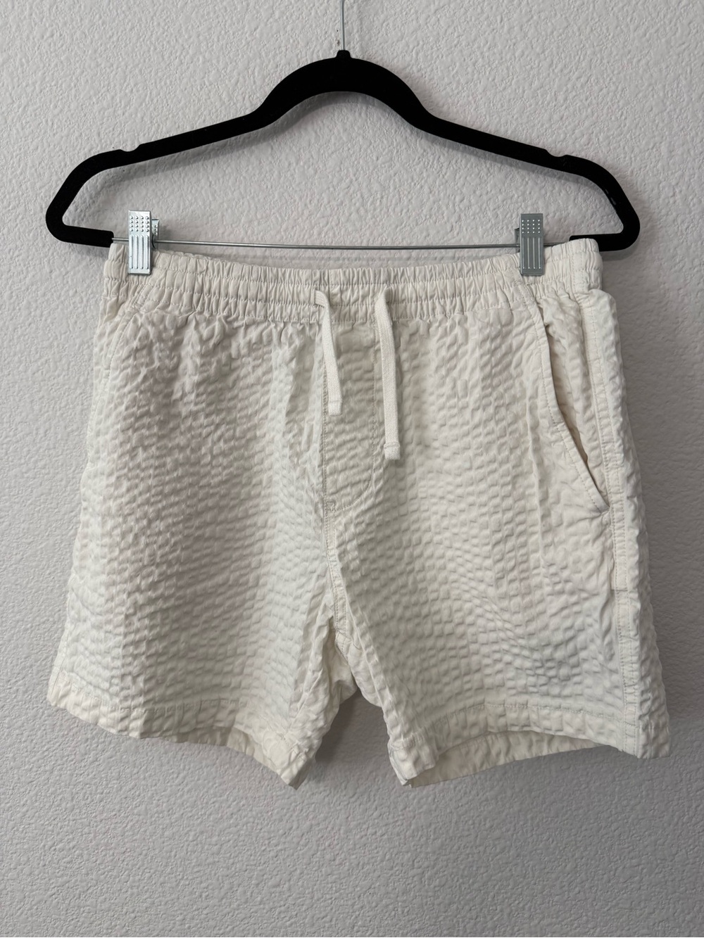 Todd Snyder Cream Textured Drawstring Athletic Shorts. B2